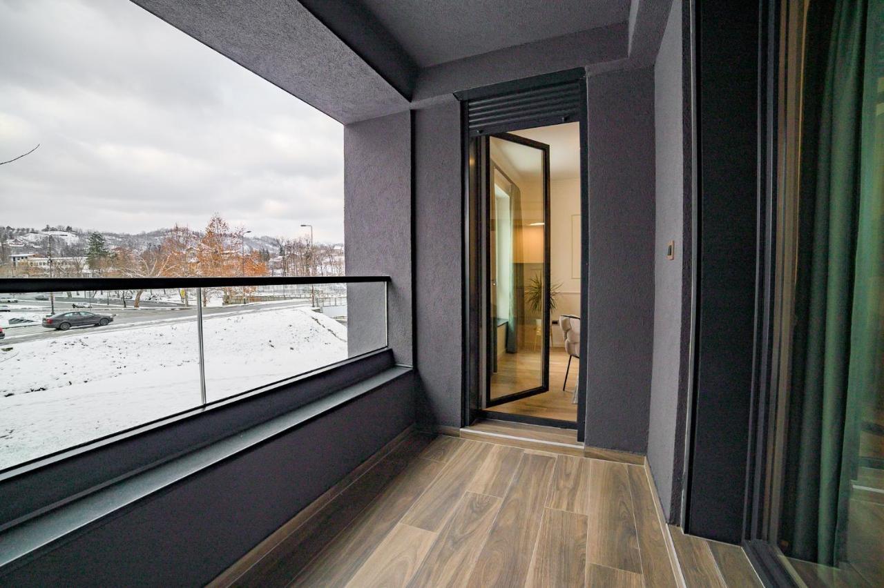 Apartman Epilux Tuzla Esterno foto